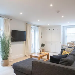 Apartment Spacious 2br Victorian Flat In Cotswolds - Free Parking, Cheltenham